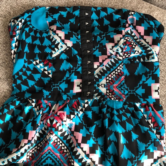 Dress - Picture 2 of 5